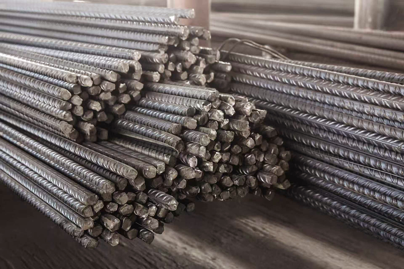 螺纹钢 维持偏弱走势(图1)