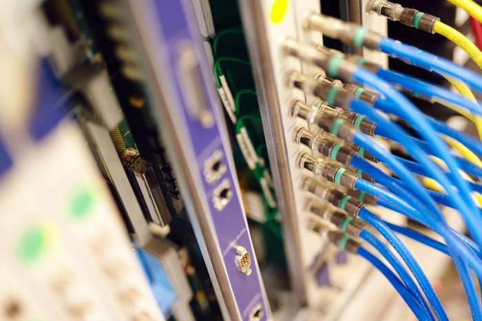 光纤概念上涨背后,“光纤代铜”是真的吗?(图1) 光纤概念上涨背后,“光纤代铜”是真的吗?(图1)